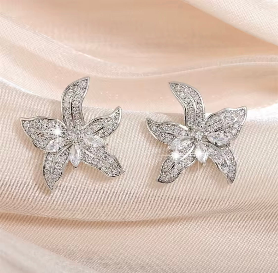 Elegant Floral Stud Earrings