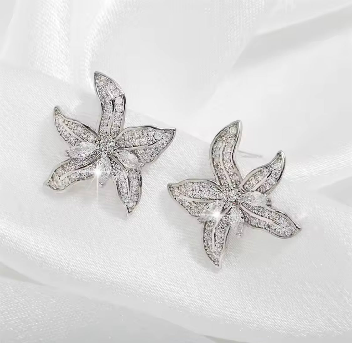 Elegant Floral Stud Earrings