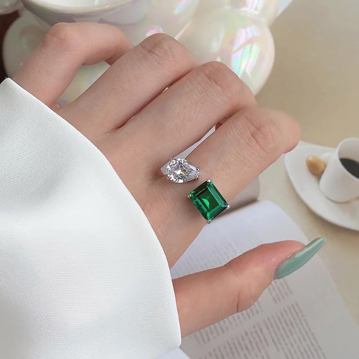 Emerald Floating Ring