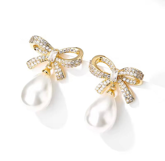 Gold Bow Pearl Earrings