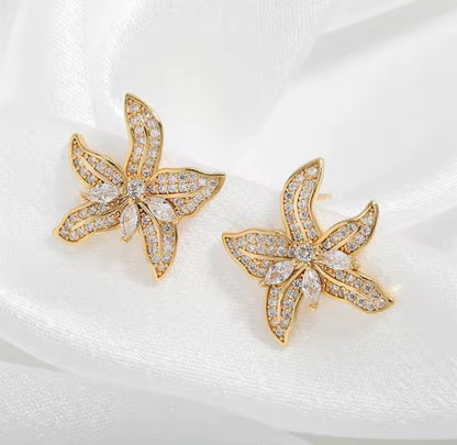 Elegant Floral Stud Earrings