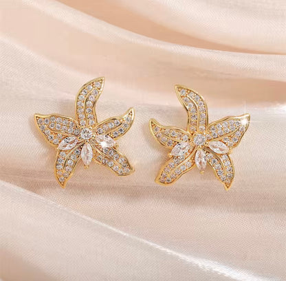 Elegant Floral Stud Earrings