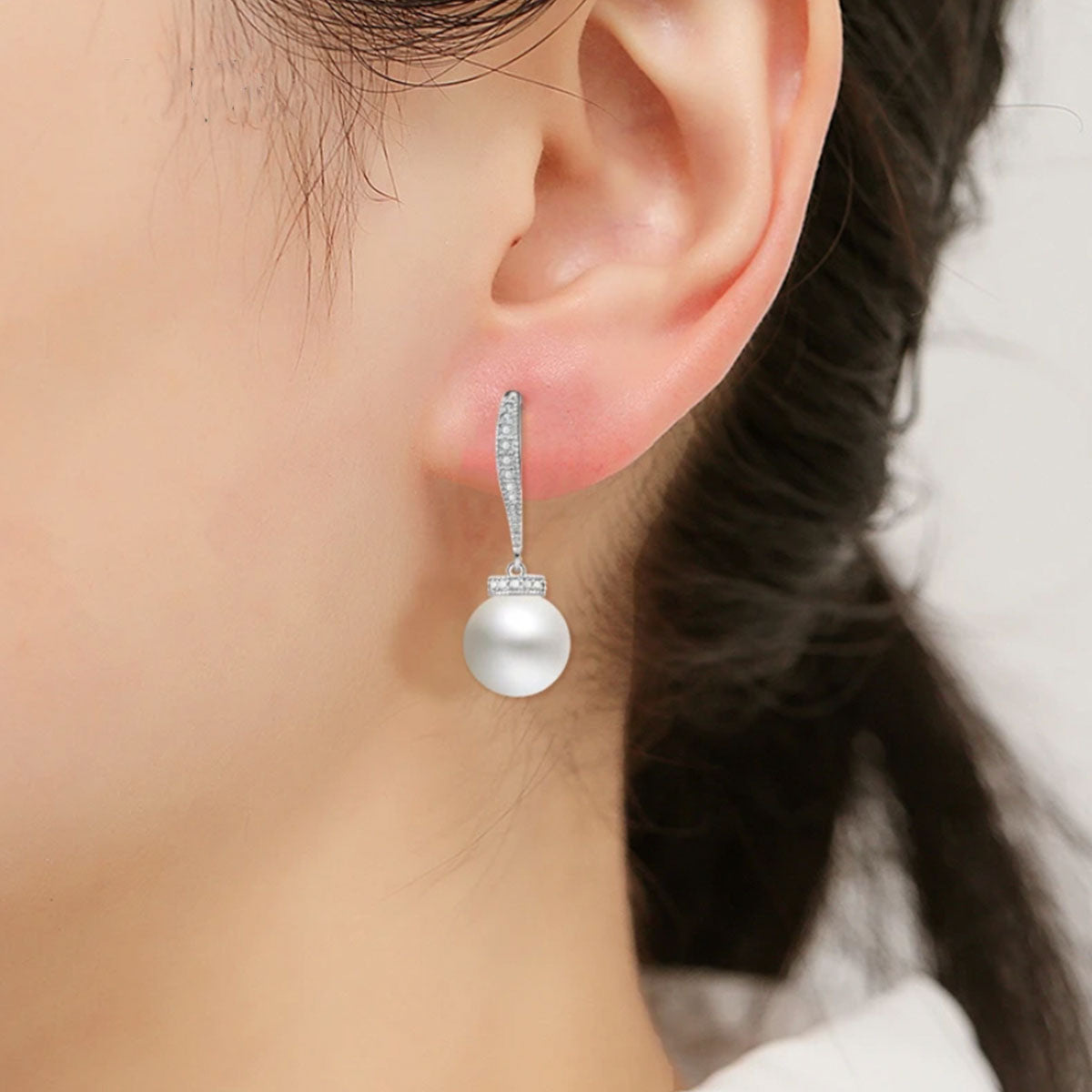 Classic Pearl Earrings